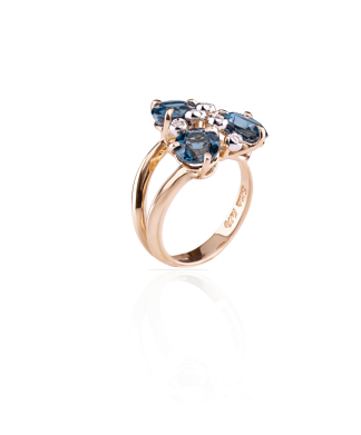 London Tre ring with blue topaz in 18k rose and white gold, diamonds, straight Silvia Kelly jewelry, Lake Como
